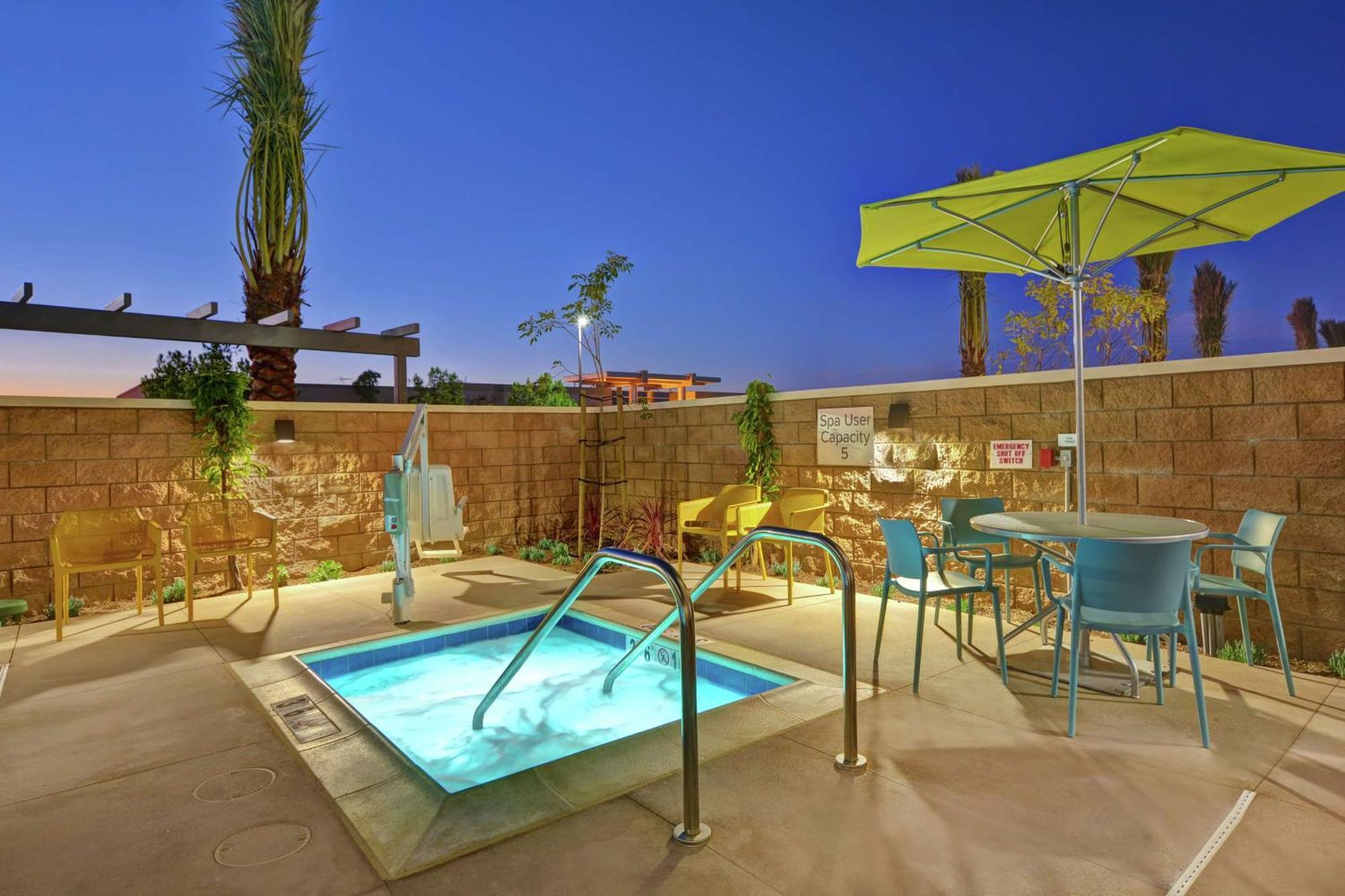 Hampton Inn Chula Vista Eastlake Exterior photo