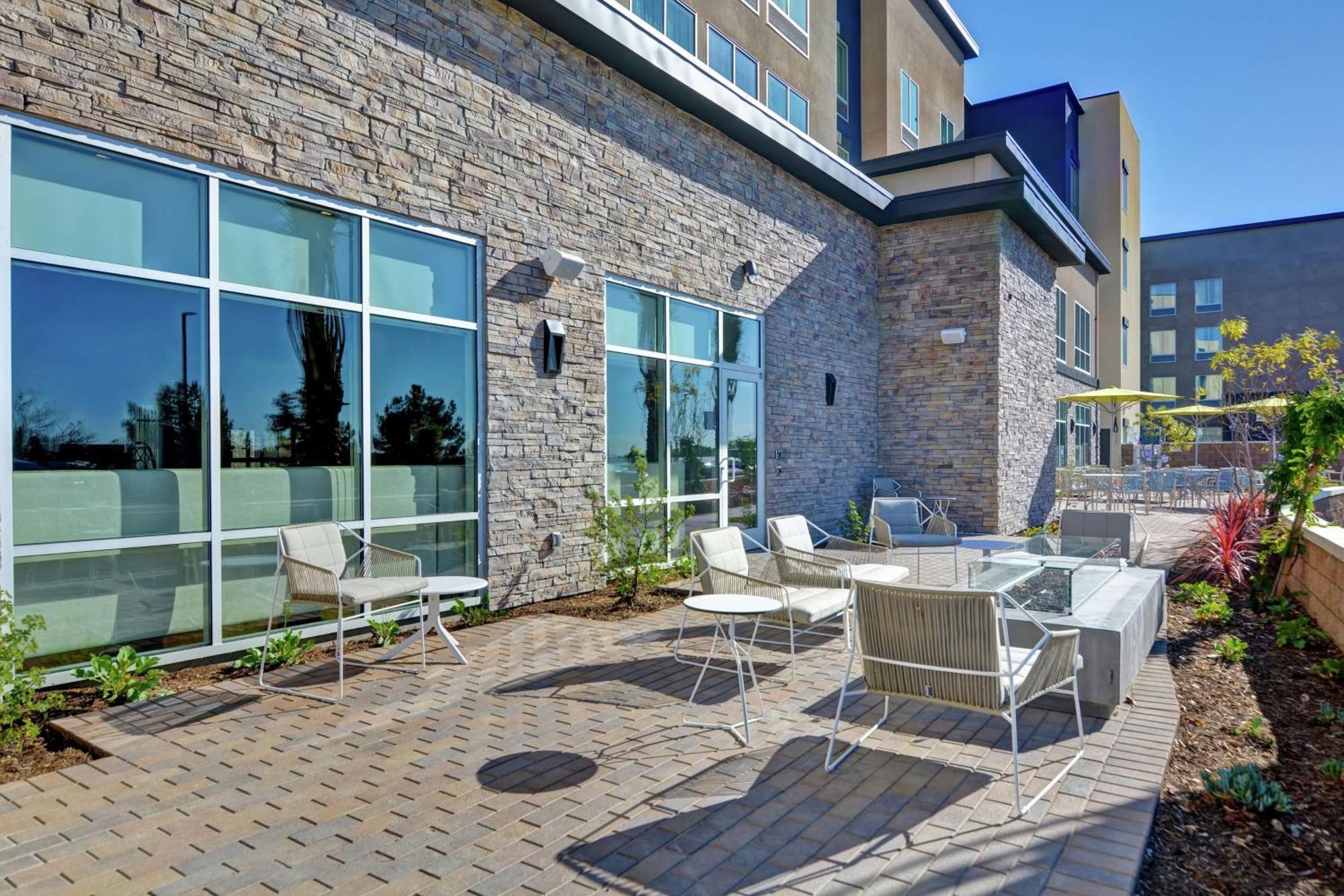 Hampton Inn Chula Vista Eastlake Exterior photo